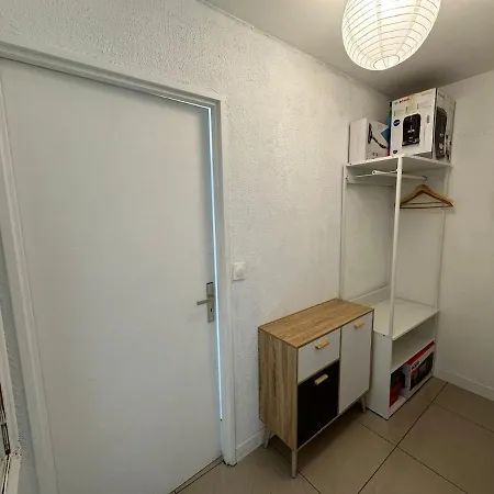 Appartement Lumineux F2 Avec Balcon Confort Et Praticité *
